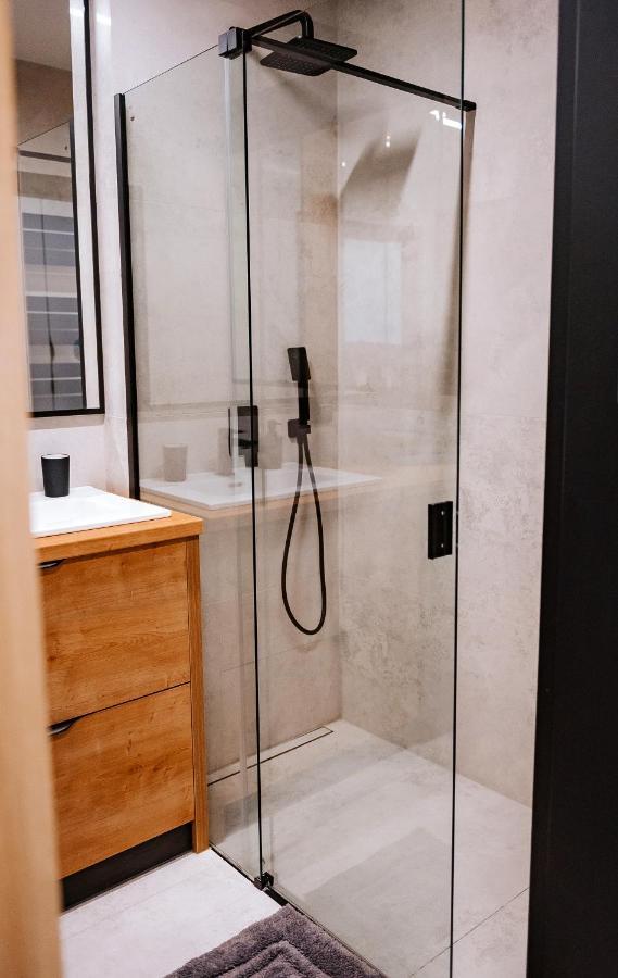 Apartament Turkusowy - Basen, Sauna, Klimatyzacja Dziwnow Bagian luar foto