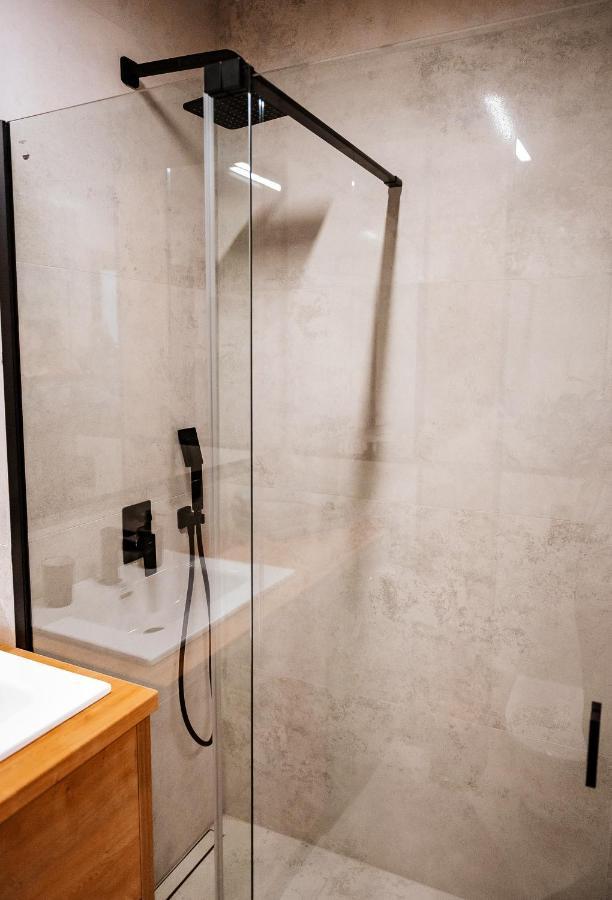 Apartament Turkusowy - Basen, Sauna, Klimatyzacja Dziwnow Bagian luar foto